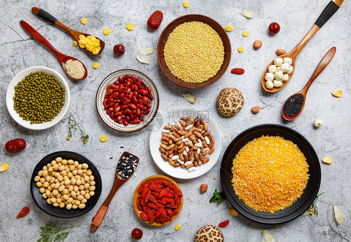 港股午评|恒生指数早盘涨0.25%   电力设备板块强劲