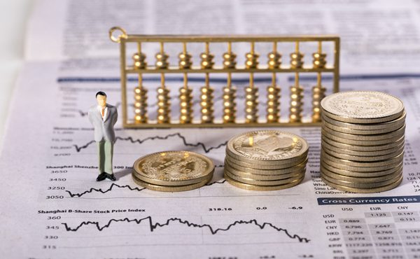 苹果(AAPL.US)财报前景遭质疑，杰富瑞与Wedbush对市场看法分歧