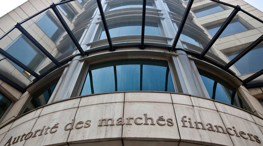 我市组织春季应征女青年上站体检